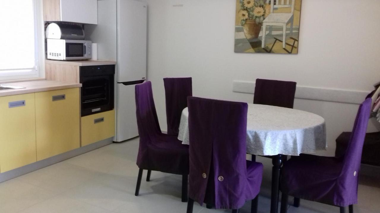 Holiday Home With Sea View ヴルブニク エクステリア 写真